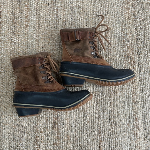 Sorel Shoes - Sorel Winter Fancy Lace II boot lace up leather and rubber duck boot 7.5